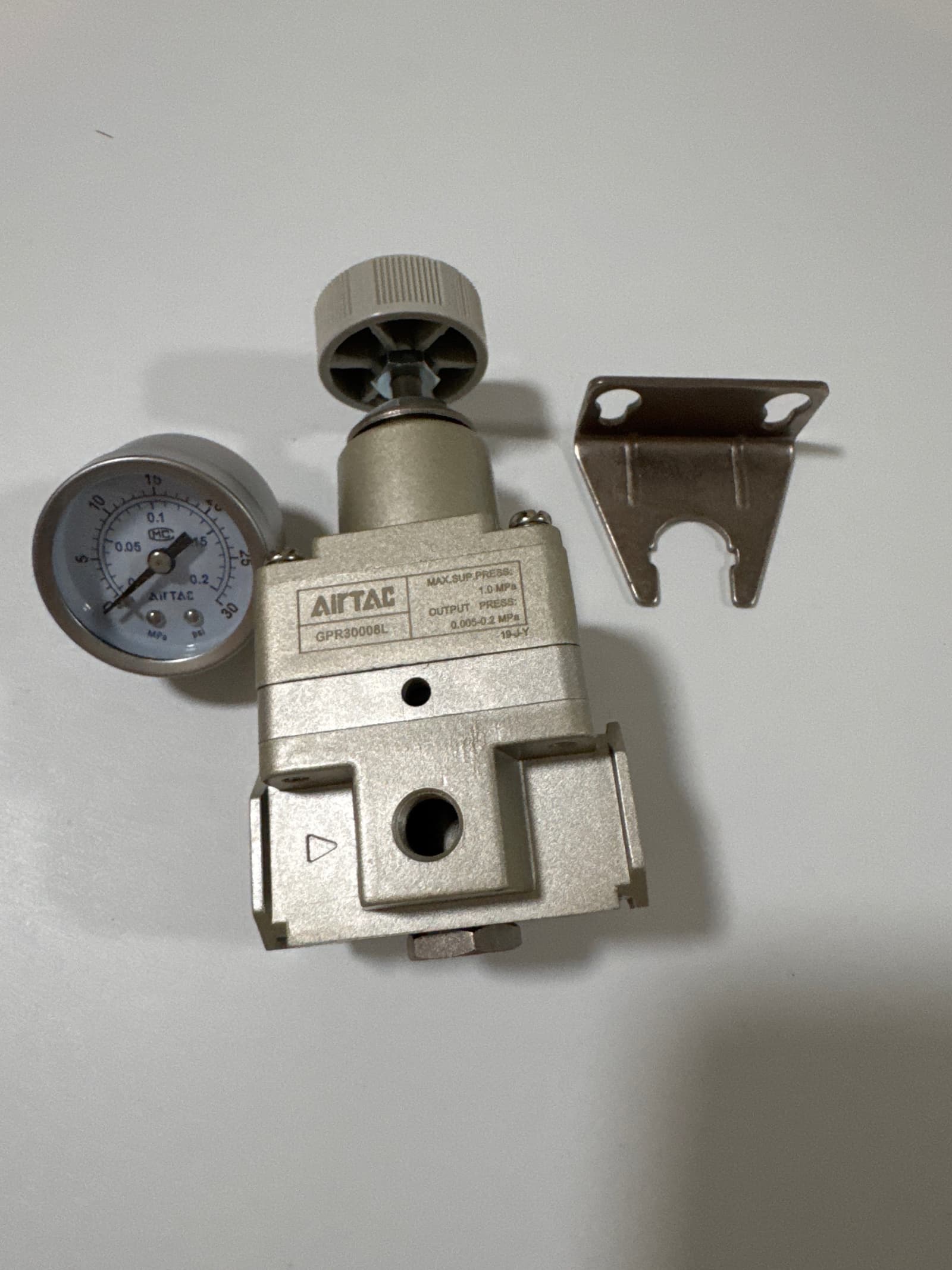 Регулятор давления AirTAC GPR30008L — фото товара