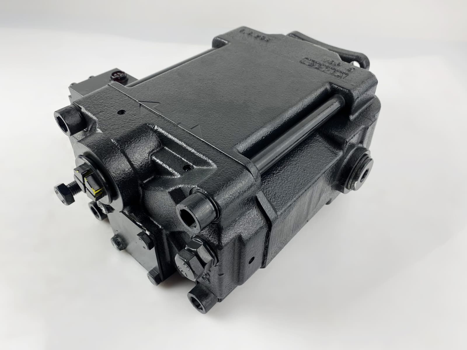 Насос аксиально-поршневой регулируемый PPV110 Правый ISO ADJUST OMFB 65011111LS2 | 375 bar, 500-2200 об/мин, патрубки раздельно