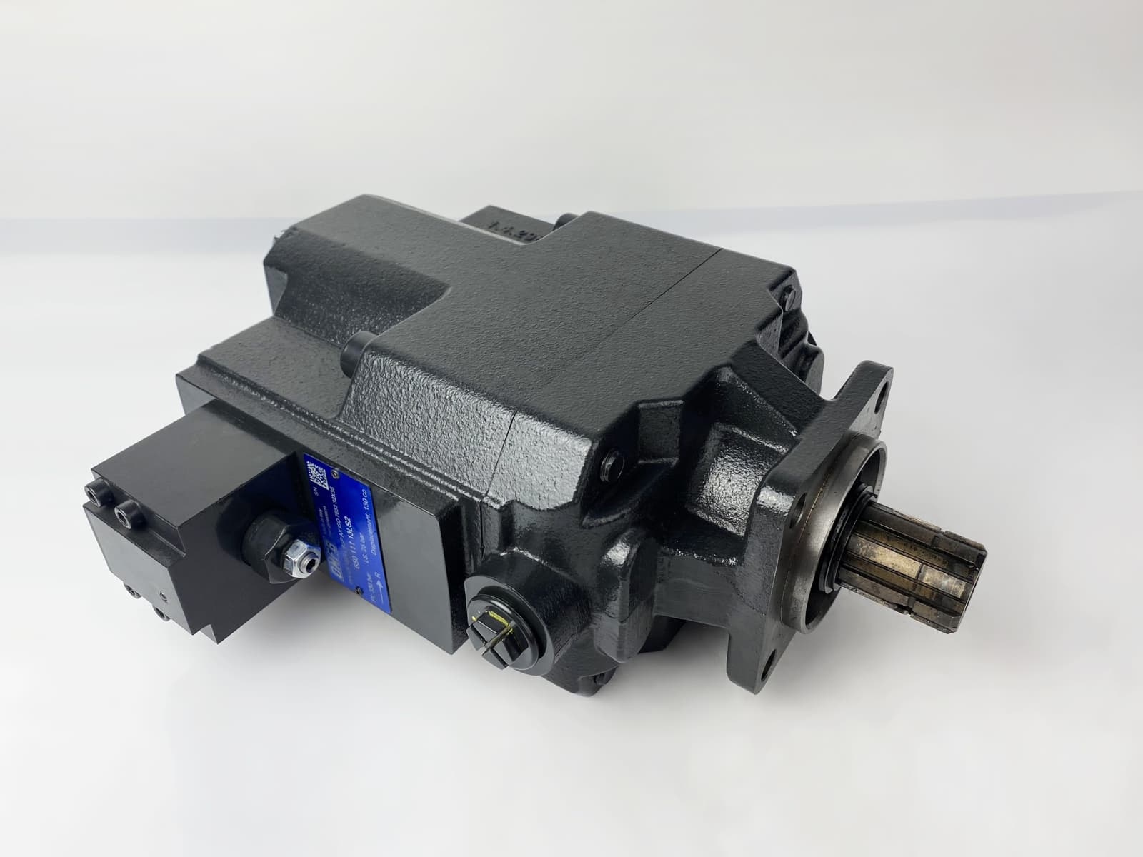 Насос аксиально-поршневой регулируемый PPV130 Правый ISO ADJUST OMFB 65011113LS2 | 375 bar, 500-2100 об/мин, патрубки отдельно
