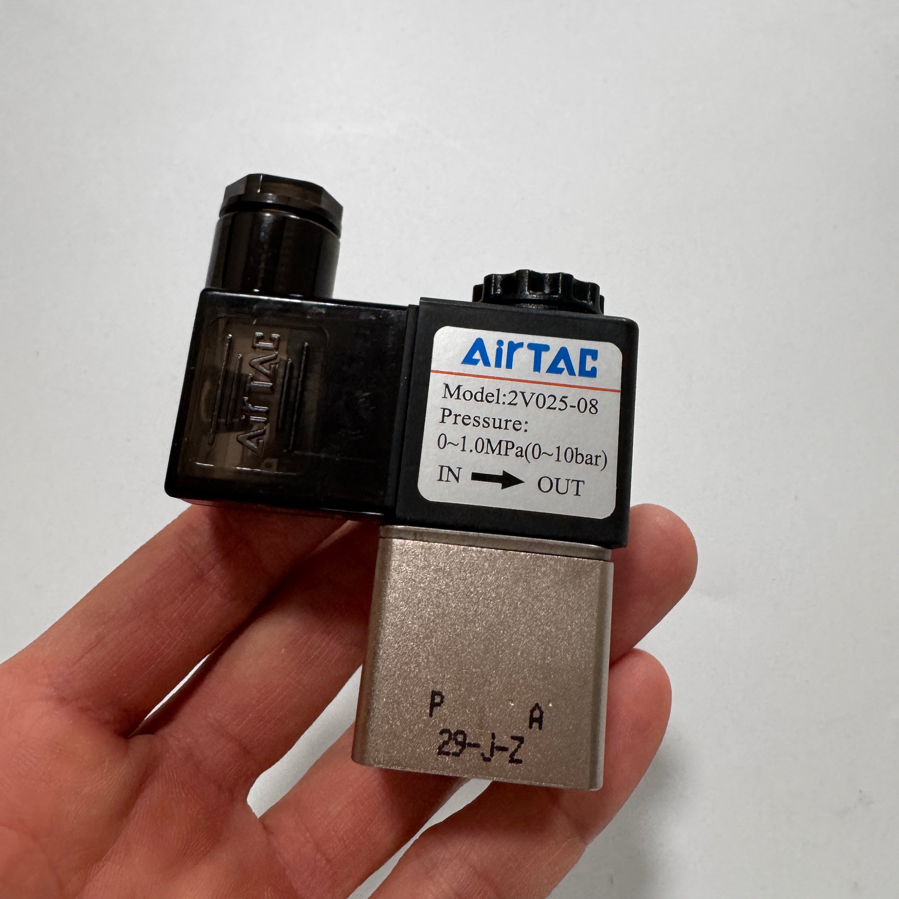 Электромагнитный клапан AirTAC 2V025-08