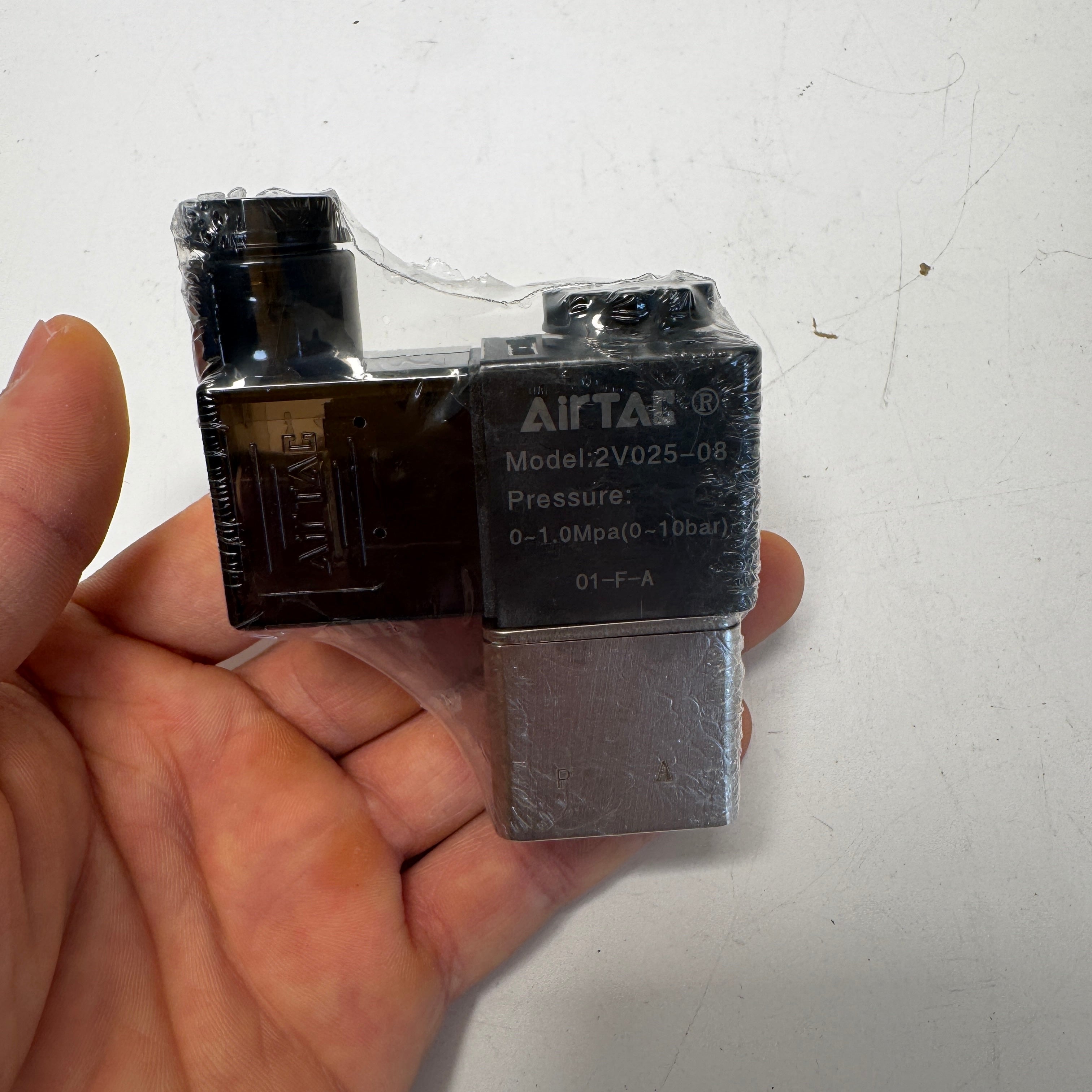 Электромагнитный клапан AirTAC 2V025-08