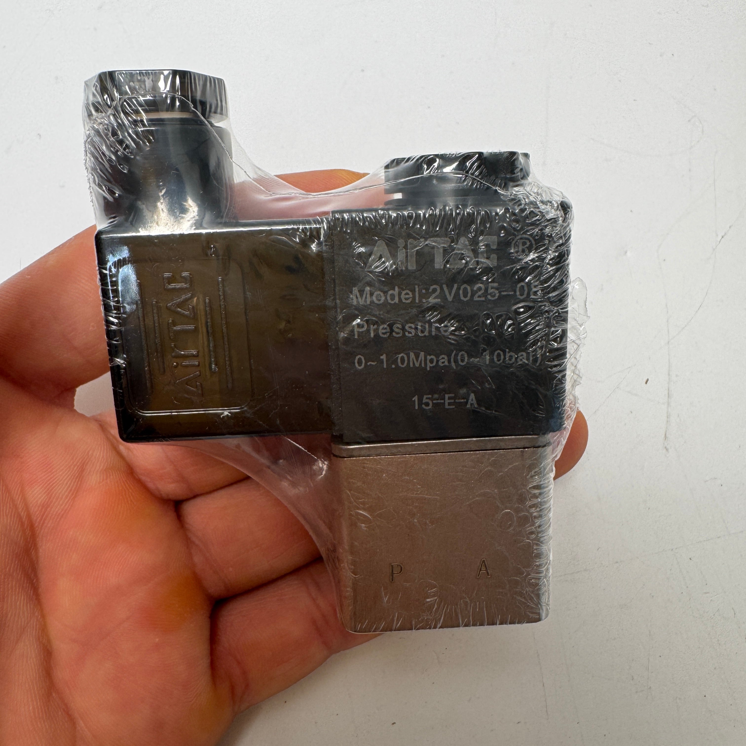Электромагнитный клапан AirTAC 2V025-08