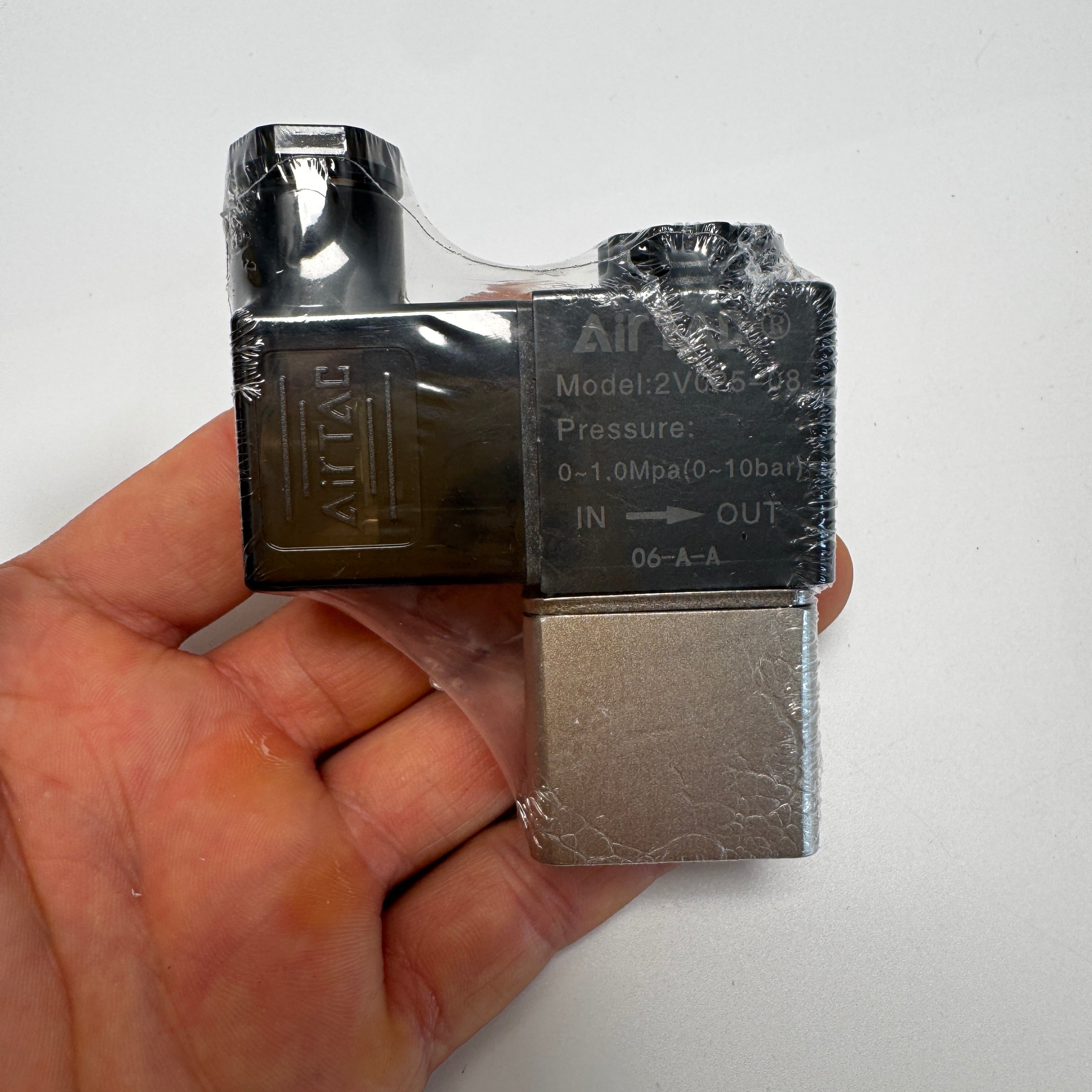 Электромагнитный клапан AirTAC 2V025-08