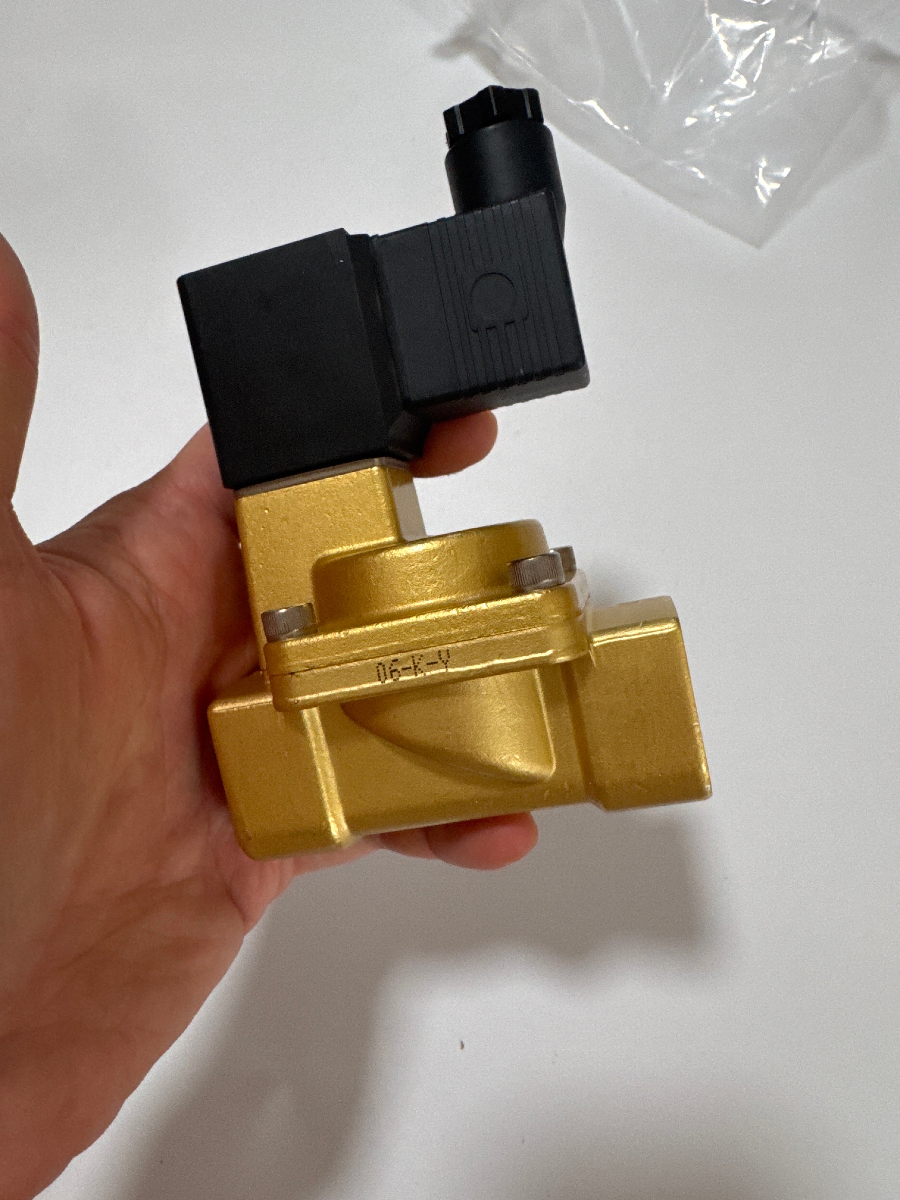 Электромагнитный клапан AirTAC 2W200-20