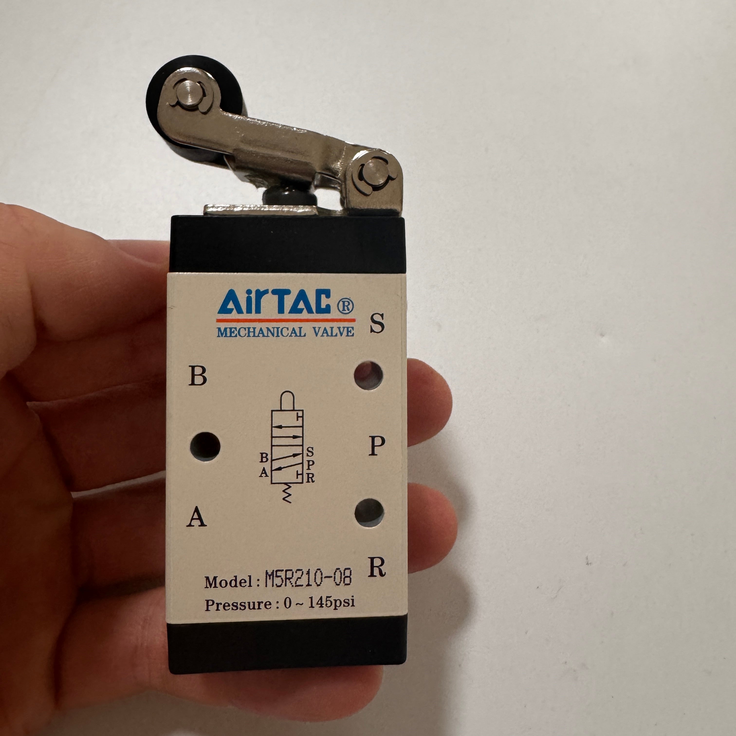 Ручной пневмоклапан 5/2 AirTAC M5R21008T