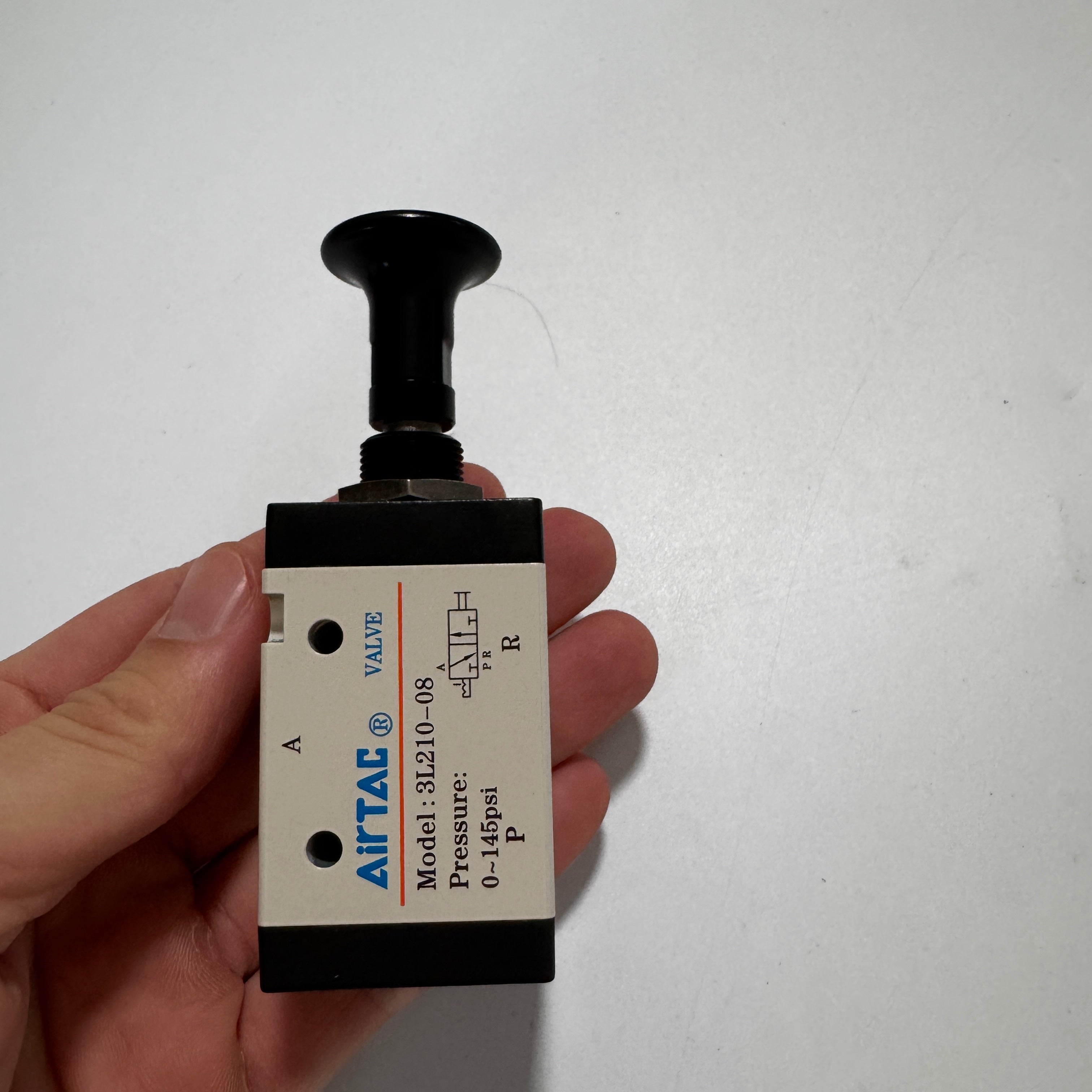 Ручной пневмоклапан AirTAC 3L210-08 (3/2)