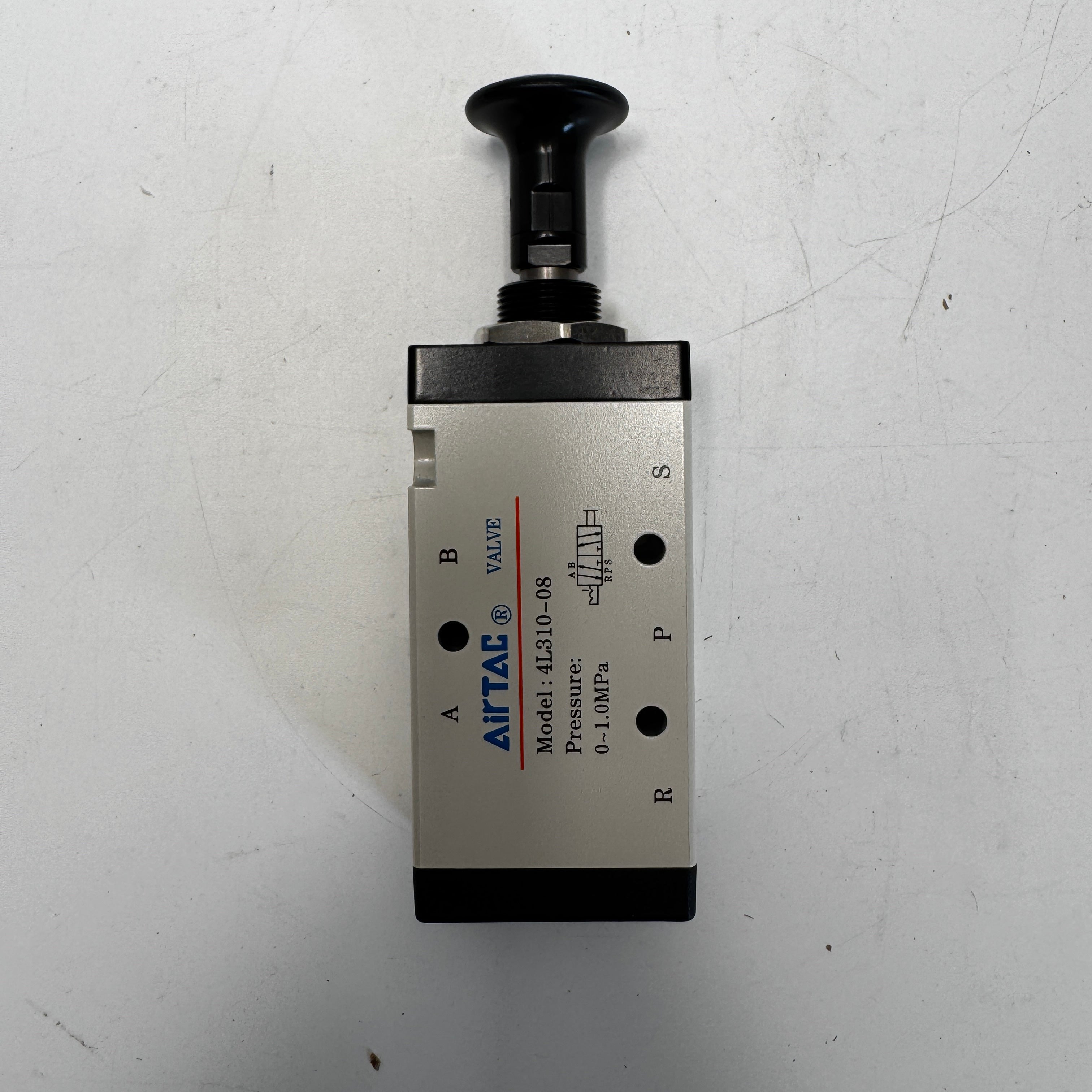 Ручной пневмоклапан AirTAC 4L310-08 (5/2)