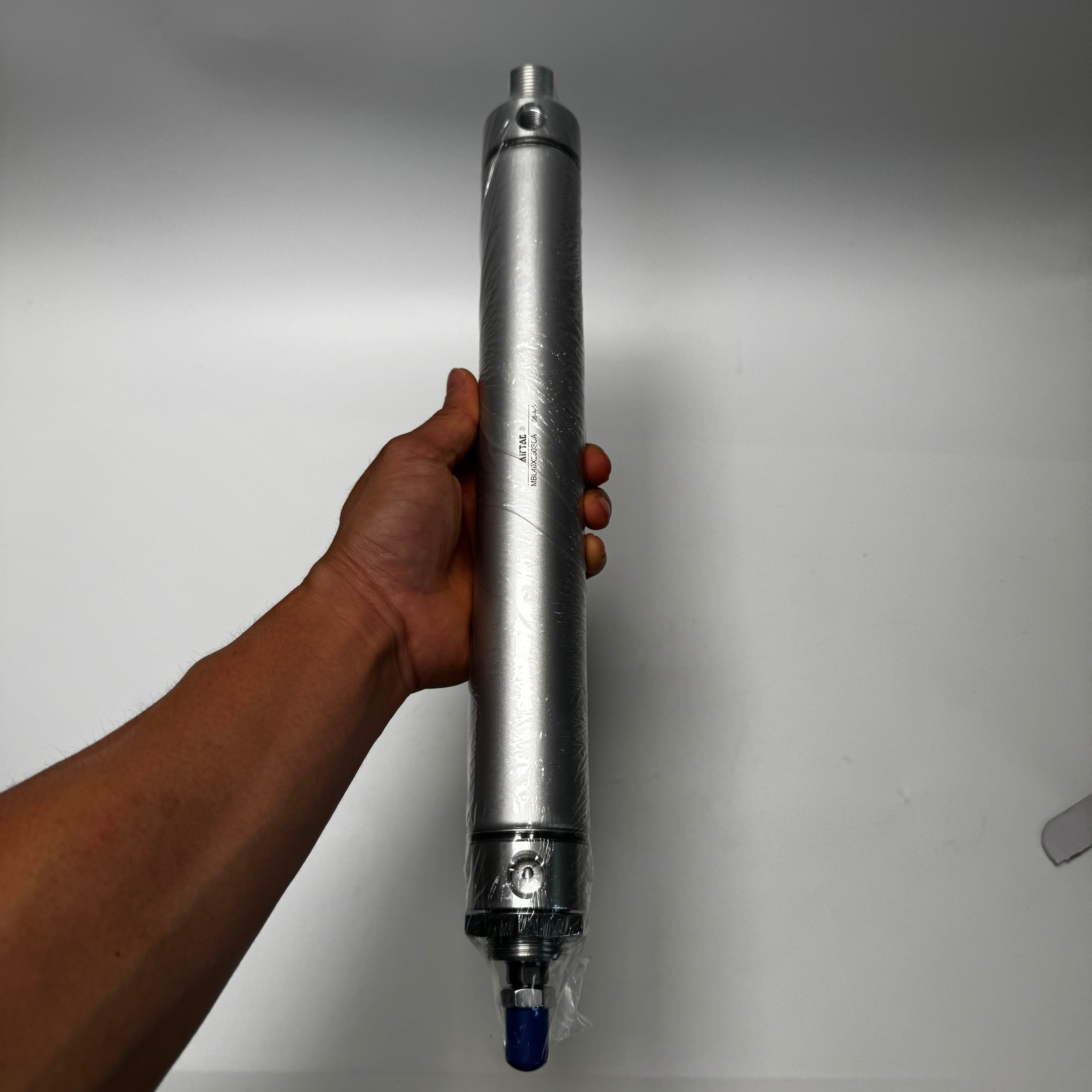 Круглый пневмоцилиндр AirTAC MBL40X250SCA