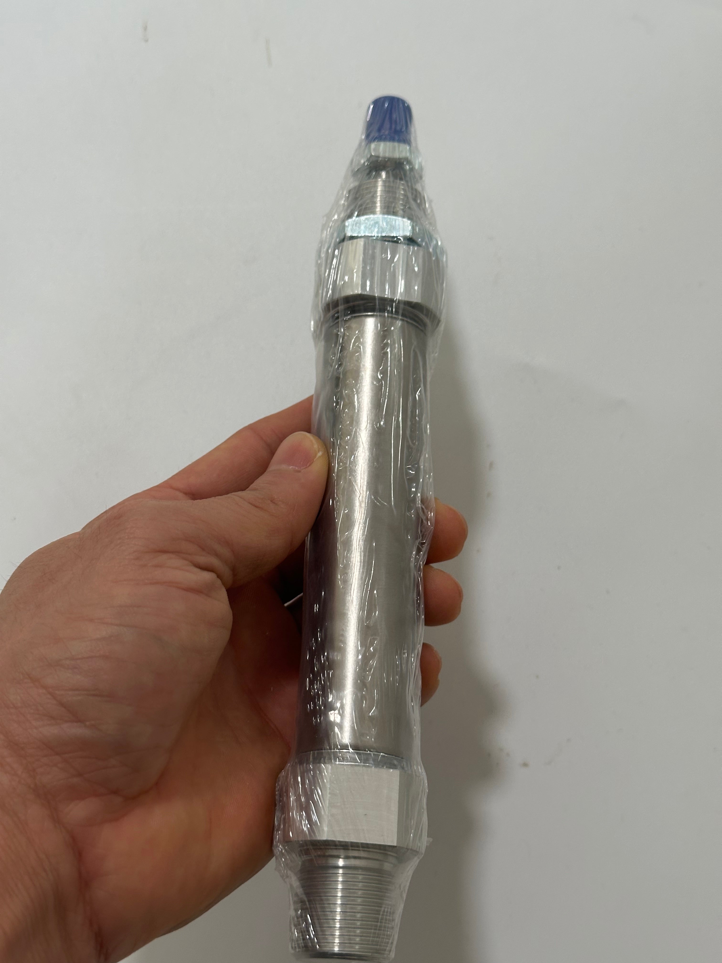 Круглый пневмоцилиндр AirTAC MI25X80CM