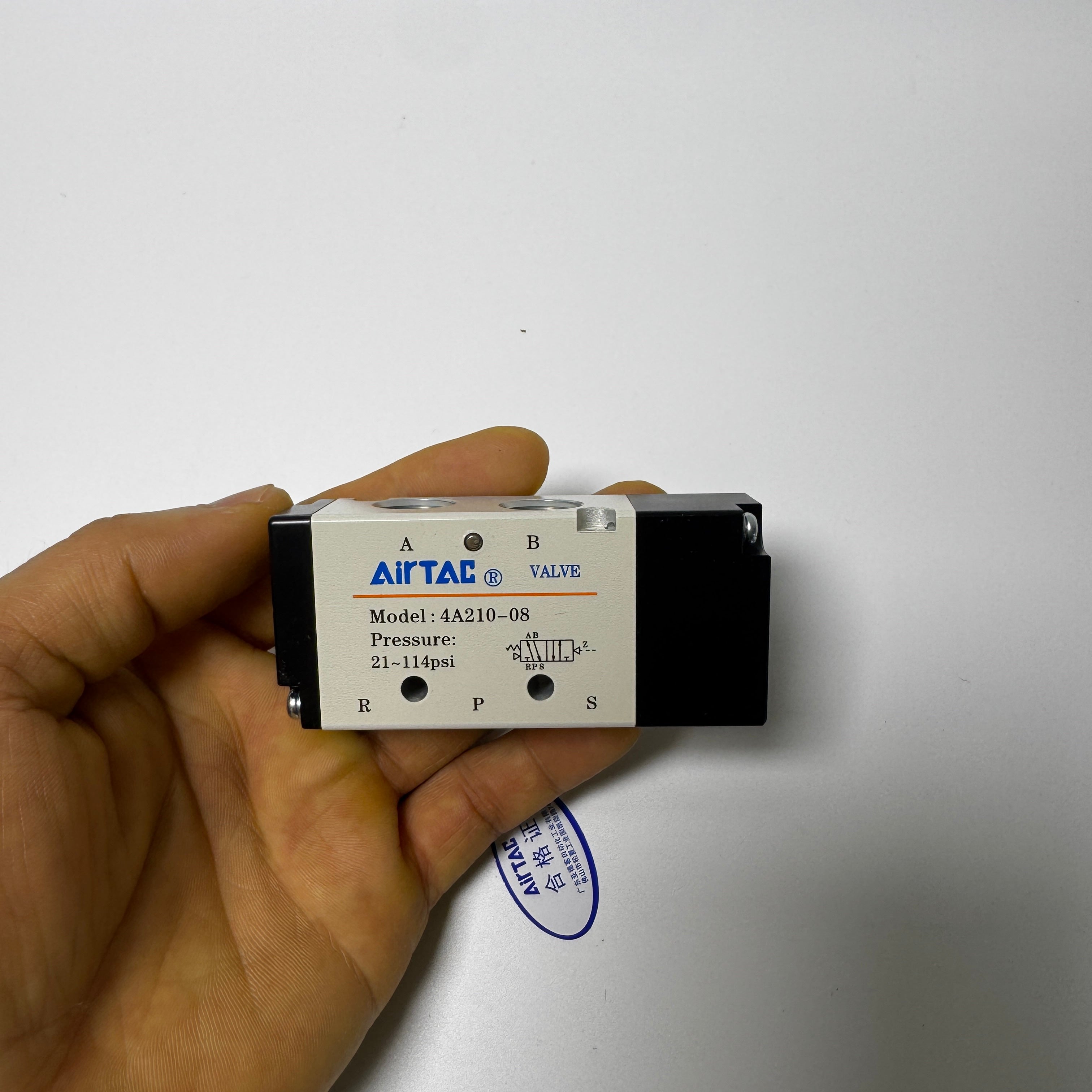 Пневмораспределитель AirTAC 4A210-08