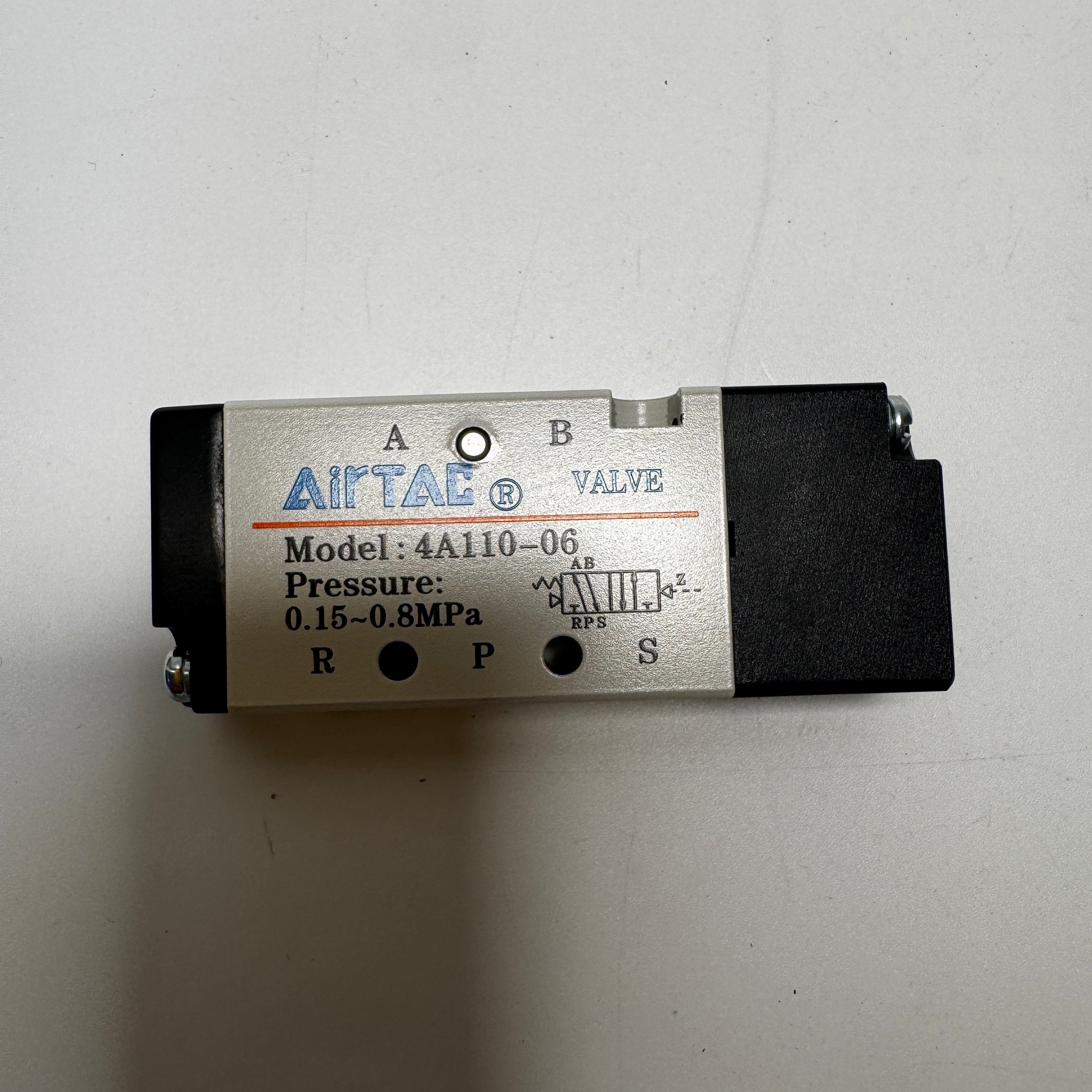 Пневмораспределитель AirTAC 4A110-06