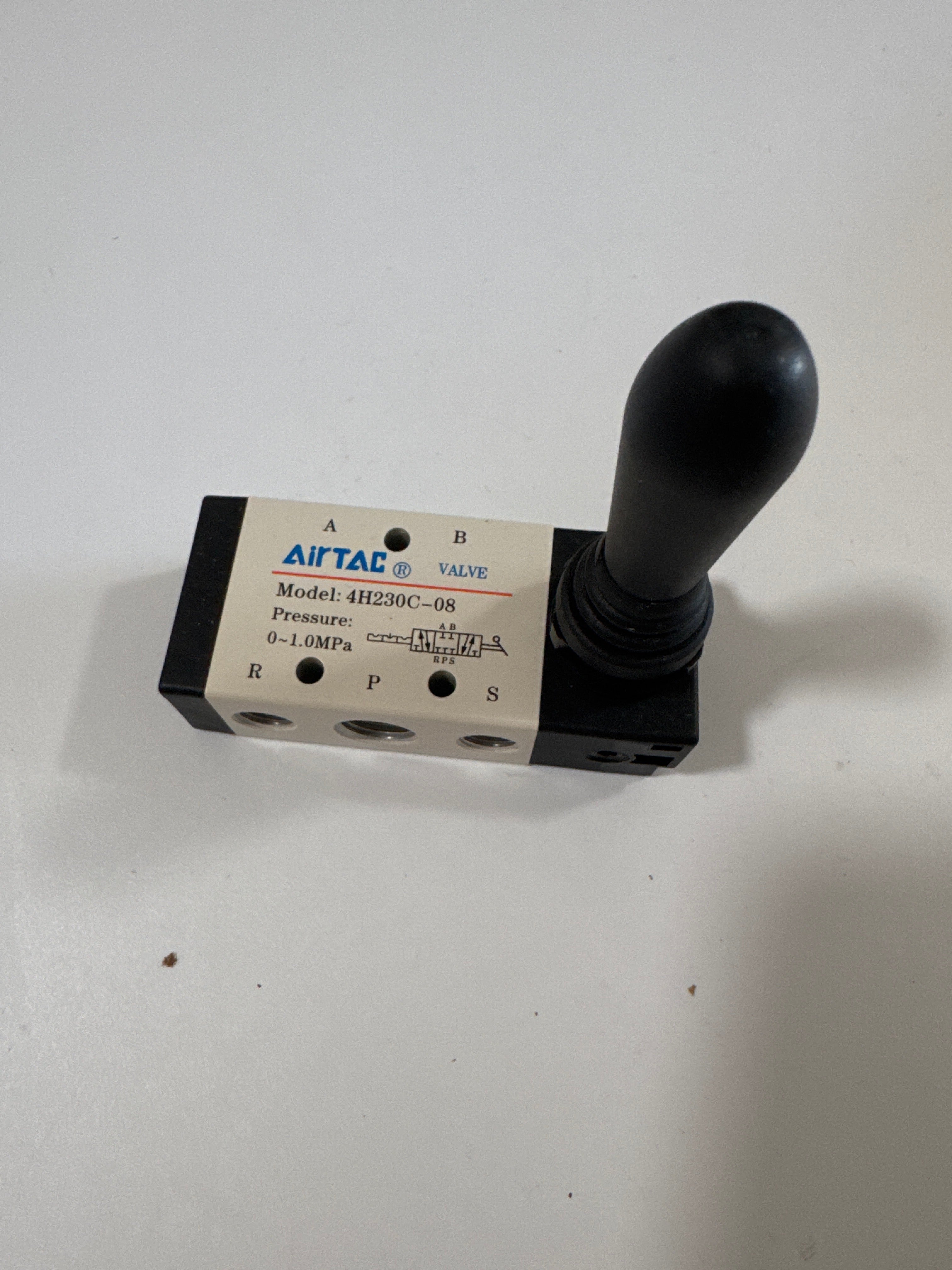 Пневмораспределитель ручной AirTAC 4H230C-08