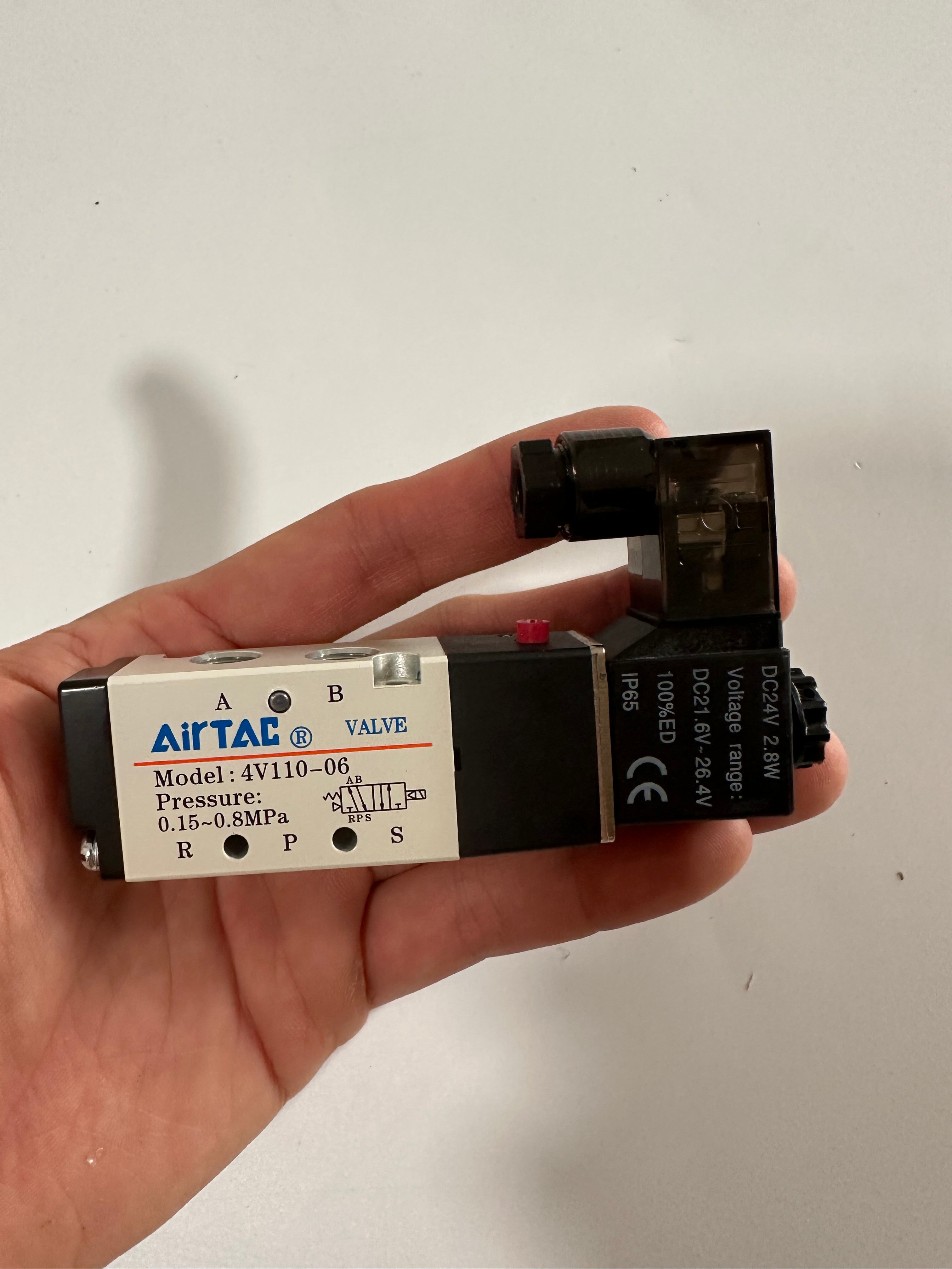 Электромагнитный клапан AirTAC 4V110-06