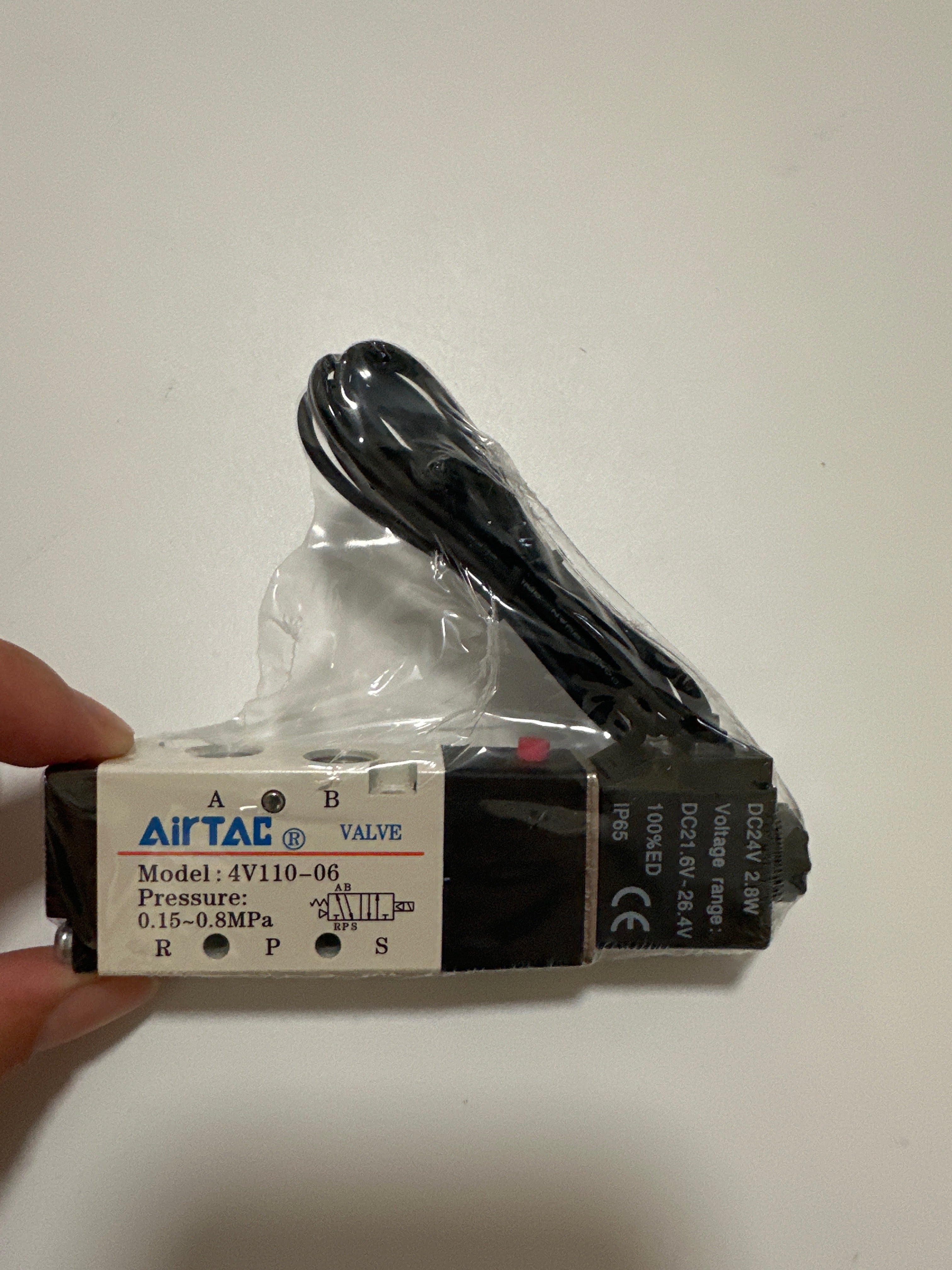 Электромагнитный клапан AirTAC 4V110-06