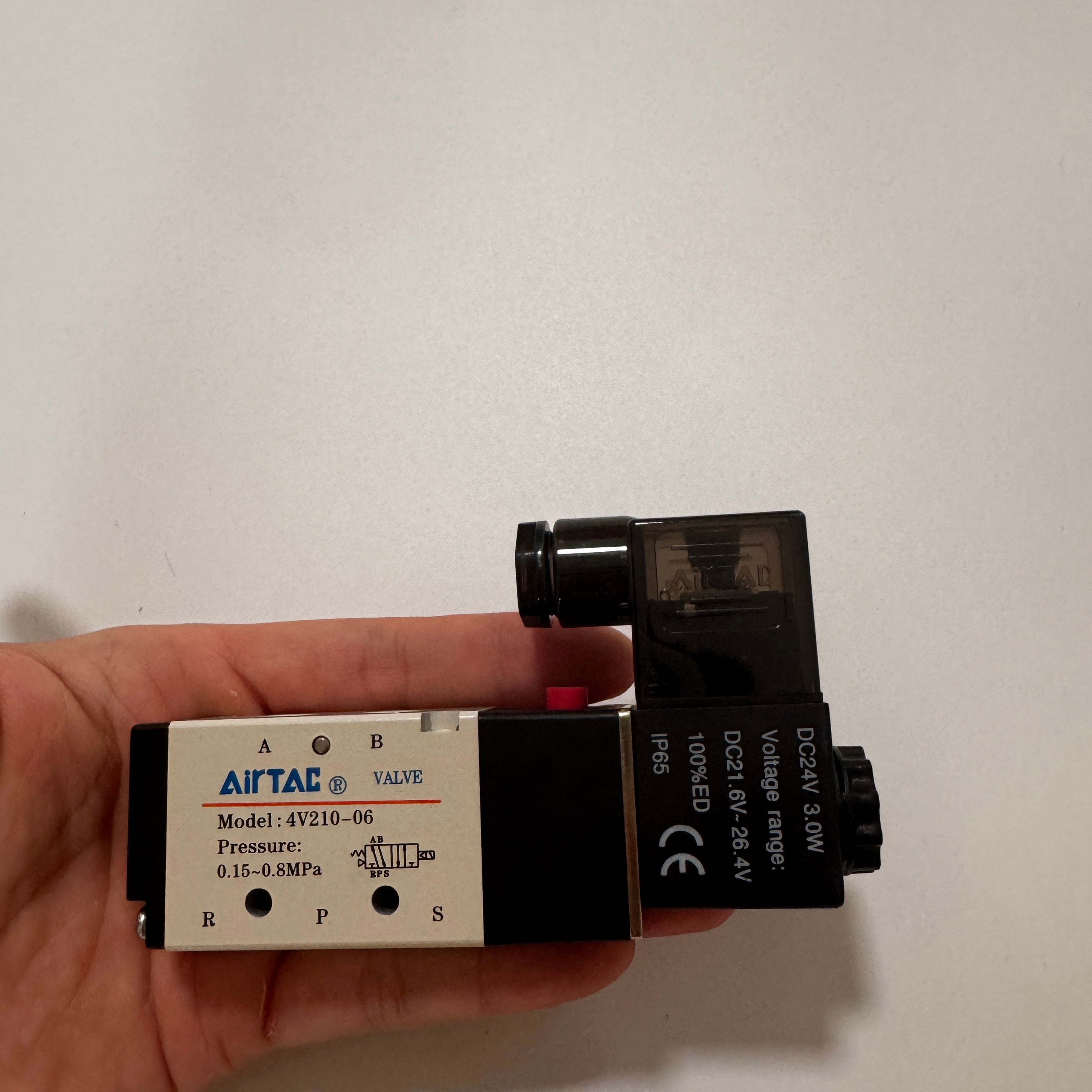 Электромагнитный клапан AirTAC 4V210-06